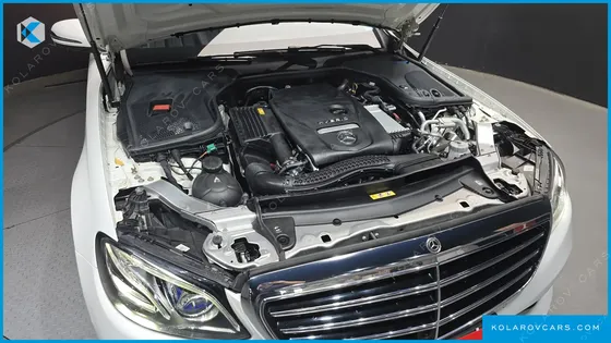 MERCEDES E-CLASS E300E EXCLUSIVE