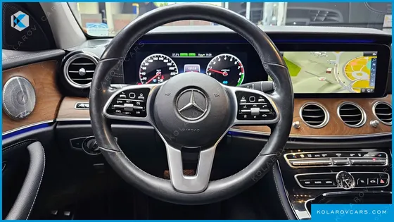 MERCEDES E-CLASS E300E EXCLUSIVE