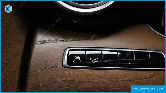 MERCEDES E-CLASS E300E EXCLUSIVE