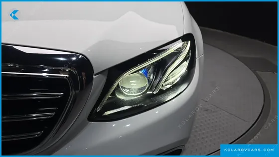 MERCEDES E-CLASS E300E EXCLUSIVE