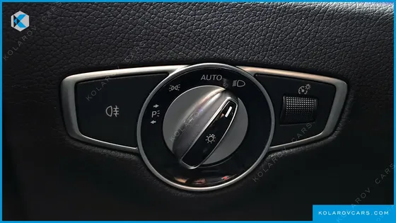 MERCEDES E-CLASS E300E EXCLUSIVE