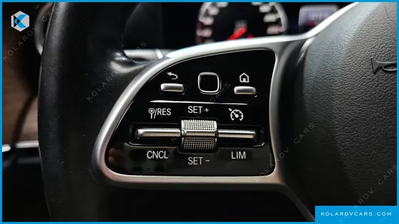 MERCEDES E-CLASS E300E EXCLUSIVE
