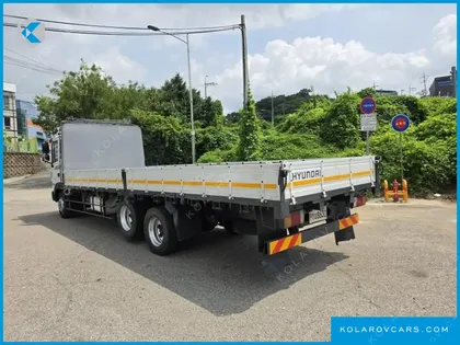 HYUNDAI MEGA TRUCK GOLD