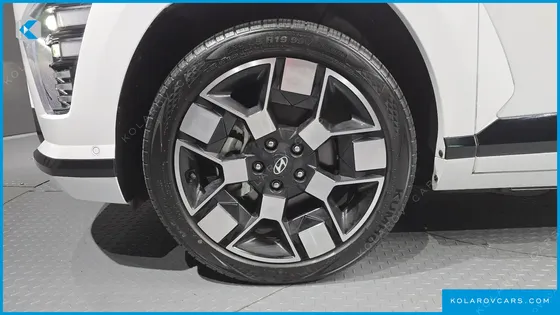 HYUNDAI KONA LONG RANGE