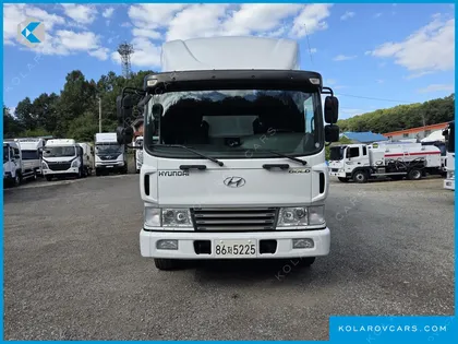 HYUNDAI MEGA TRUCK GOLD