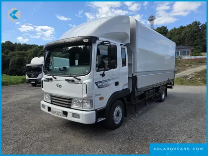 HYUNDAI MEGA TRUCK GOLD