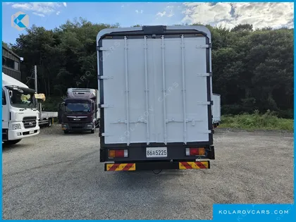 HYUNDAI MEGA TRUCK GOLD