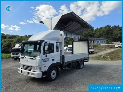 HYUNDAI MEGA TRUCK GOLD