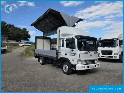 HYUNDAI MEGA TRUCK GOLD