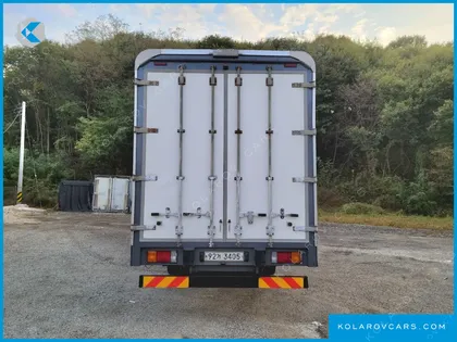HYUNDAI MEGA TRUCK GOLD