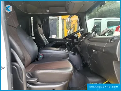 HYUNDAI MEGA TRUCK GOLD
