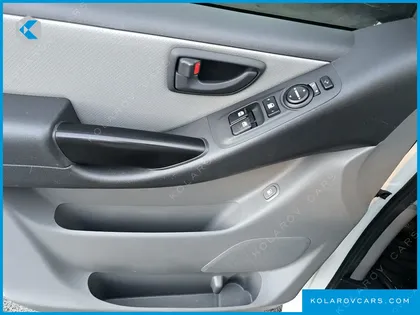 HYUNDAI GRAND STAREX NONE