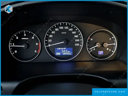 HYUNDAI GRAND STAREX NONE