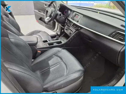 KIA K5 2.0 LPI RENTAL CAR
