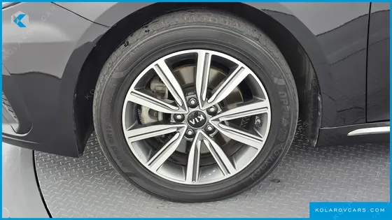 KIA K5 2.0 LPI RENTAL CAR