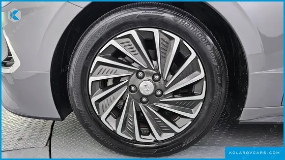 HYUNDAI SONATA INSPIRATION