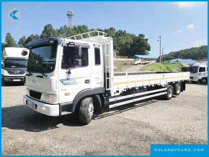 HYUNDAI MEGA TRUCK GOLD