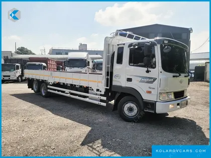 HYUNDAI MEGA TRUCK GOLD
