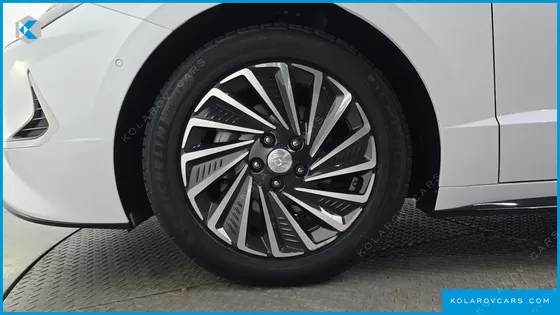 HYUNDAI SONATA INSPIRATION