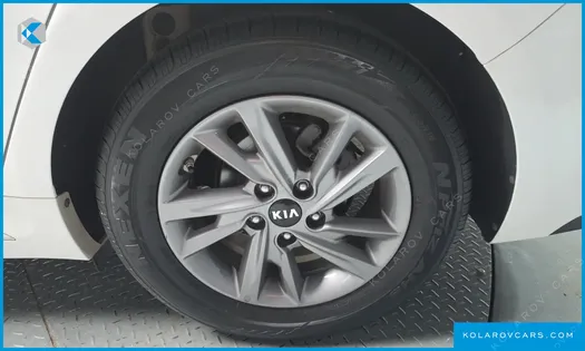 KIA K5 2.0 LPI RENTAL CAR