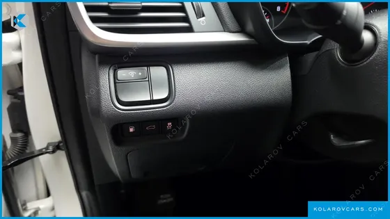 KIA K5 2.0 LPI RENTAL CAR