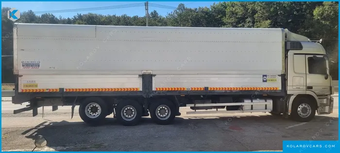 MERCEDES CARGO TRUCK 8X4