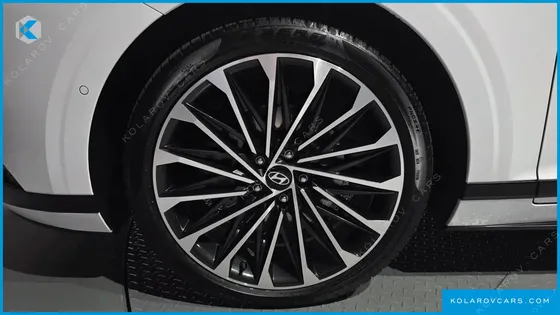 HYUNDAI GRANDEUR 2,5 GASOLINE 2WD