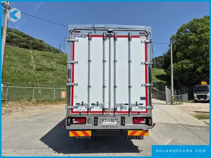 TATA DAEWOO NOBUS MID-SIZE TRUCK ROYAL