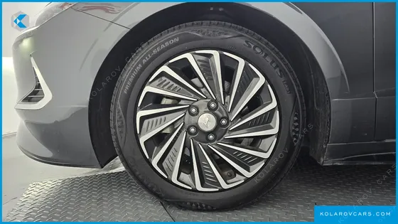 HYUNDAI SONATA INSPIRATION