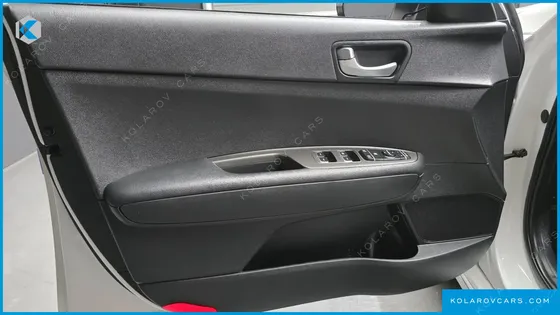 KIA K5 2.0 LPI RENTAL CAR