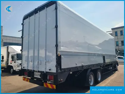 HYUNDAI MEGA TRUCK GOLD