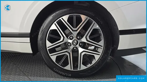 HYUNDAI GRANDEUR 2,5 GASOLINE 2WD