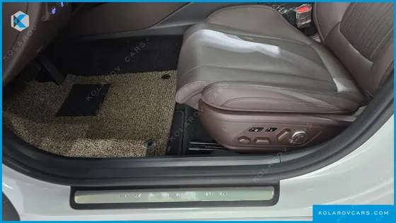 HYUNDAI GRANDEUR 2,5 GASOLINE 2WD