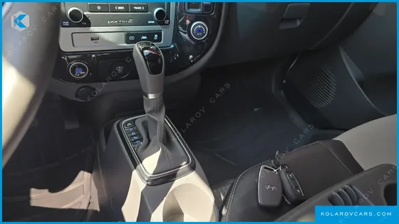 HYUNDAI PORTER II SUPER CABIN LPG