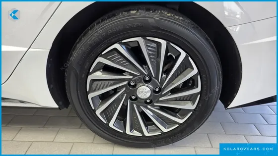 HYUNDAI SONATA INSPIRATION