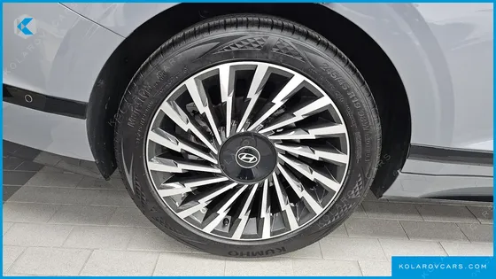 HYUNDAI GRANDEUR 2,5 GASOLINE 2WD