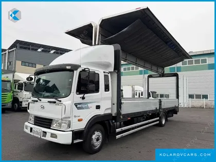 HYUNDAI MEGA TRUCK GOLD