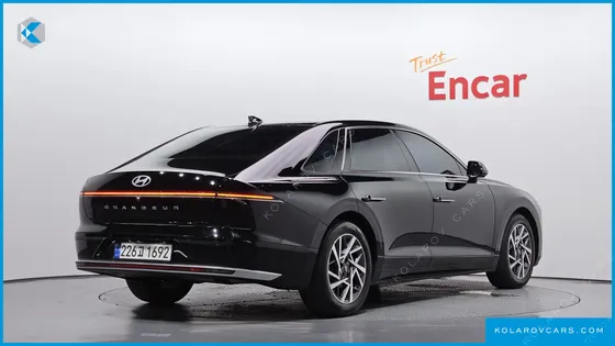 HYUNDAI GRANDEUR 2,5 GASOLINE 2WD