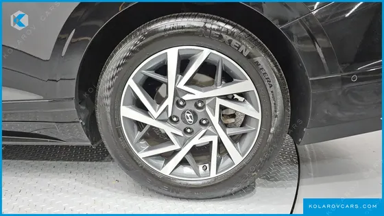 HYUNDAI GRANDEUR 2,5 GASOLINE 2WD