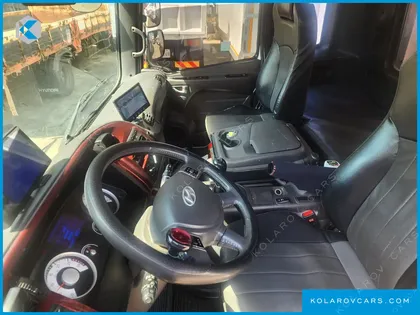HYUNDAI MEGA TRUCK GOLD