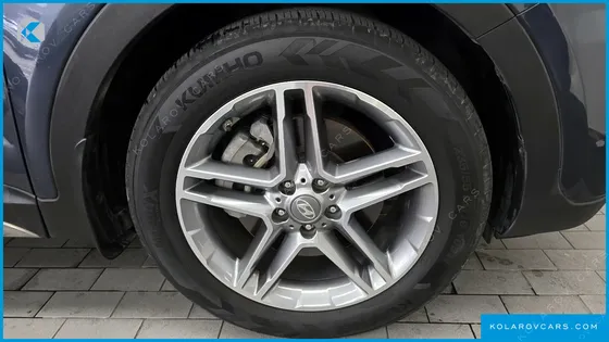HYUNDAI MAXCRUISE GAS 3.3 2WD