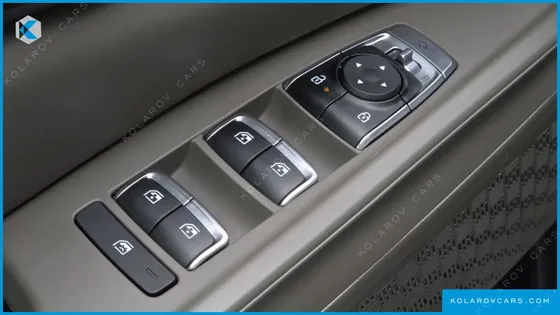 KIA CARNIVAL GASOLINE 9-SEATER NOBLESSE