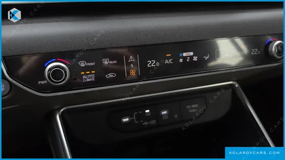 KIA CARNIVAL GASOLINE 9-SEATER NOBLESSE