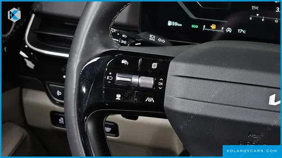 KIA CARNIVAL DIESEL 7-SEATER GRAVITY