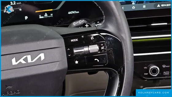 KIA CARNIVAL DIESEL 7-SEATER GRAVITY