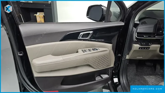 KIA CARNIVAL DIESEL 7-SEATER GRAVITY