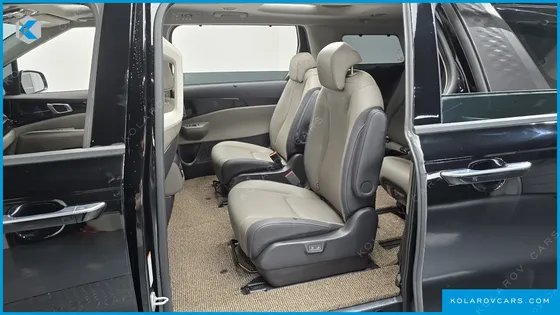 KIA CARNIVAL DIESEL 9-SEATER GRAVITY