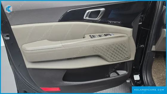 KIA CARNIVAL DIESEL 9-SEATER GRAVITY