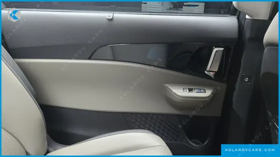 KIA CARNIVAL DIESEL 9-SEATER GRAVITY