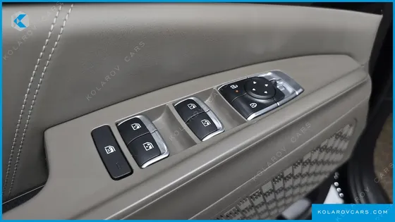 KIA CARNIVAL DIESEL 9-SEATER GRAVITY